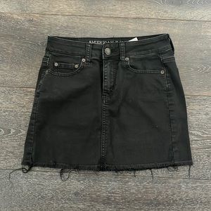 American Eagle black mini skirt, size 00